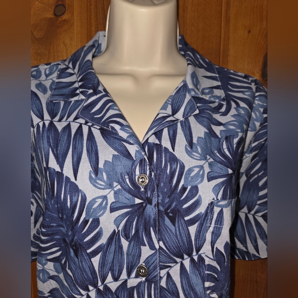 Chic Linen Blue Leaf Pattern Shirt - image 2